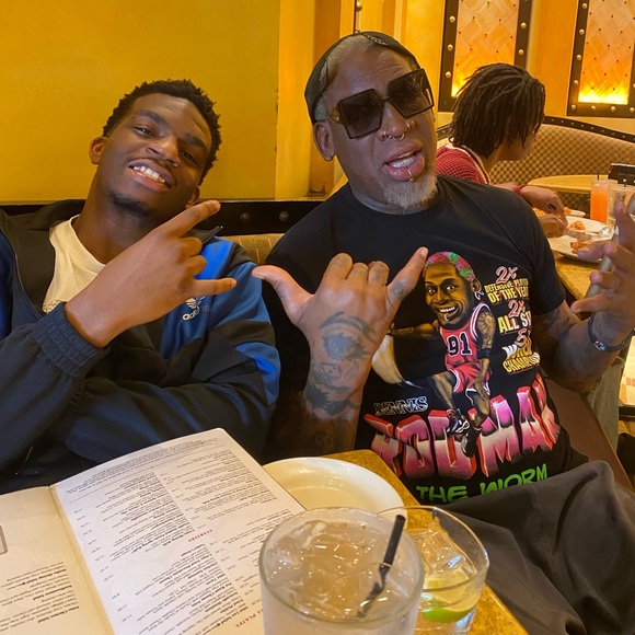 Ambitious - Picture 7 of 16